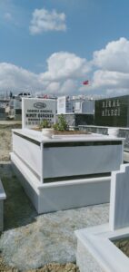kıranköy mezarlığı mezara çiçek ekim işleri
