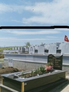 tek kişilik siyah granit mezar modeli
